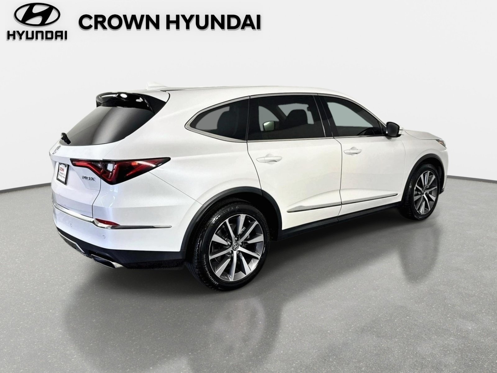 Used 2025 Acura MDX w/ Technology Package FWD image 5
