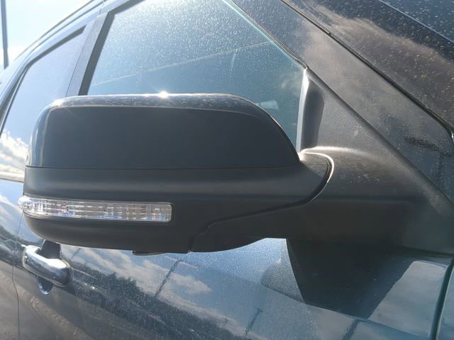 Used 2018 Ford Explorer XLT w/ Equipment Group 202A image 11