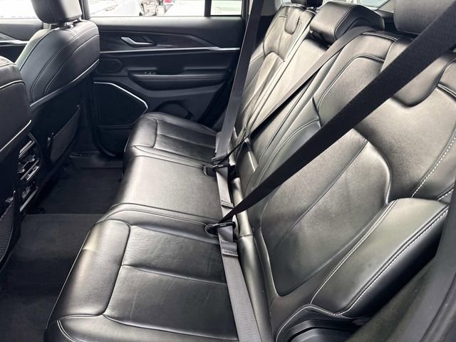 Used 2022 Jeep Grand Cherokee Limited image 17