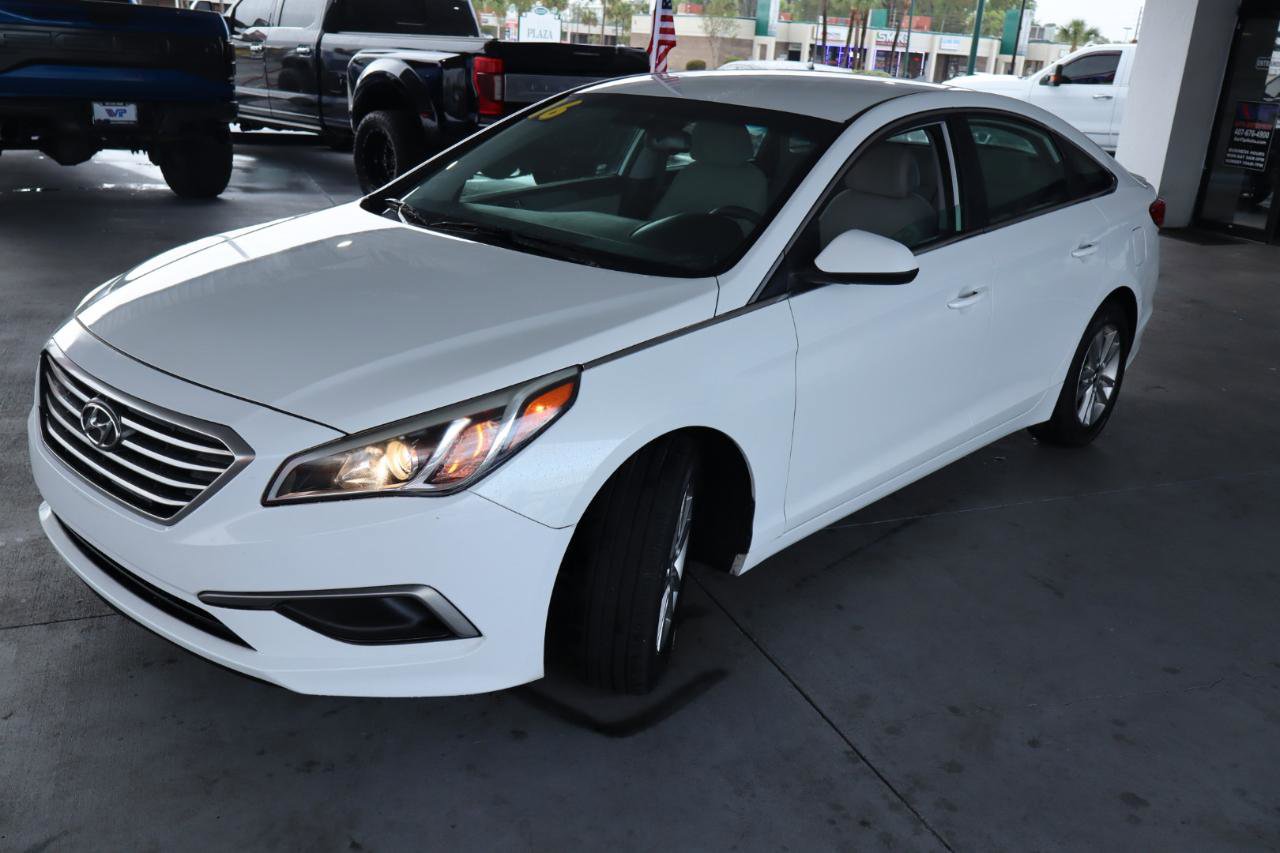 Used 2016 Hyundai Sonata SE image 9