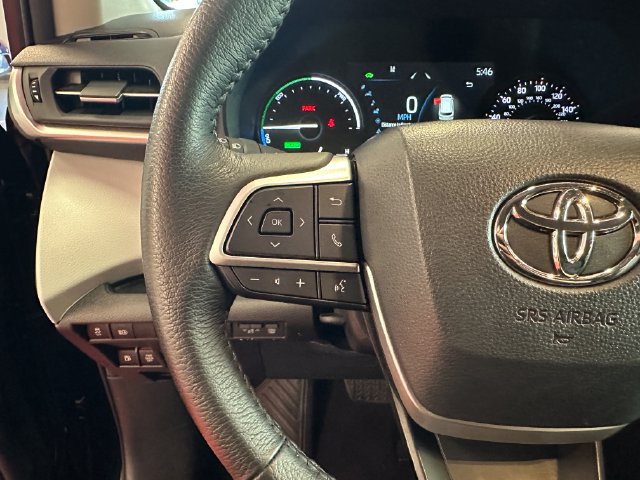 Certified 2026 Toyota Sienna XLE FWD image 19