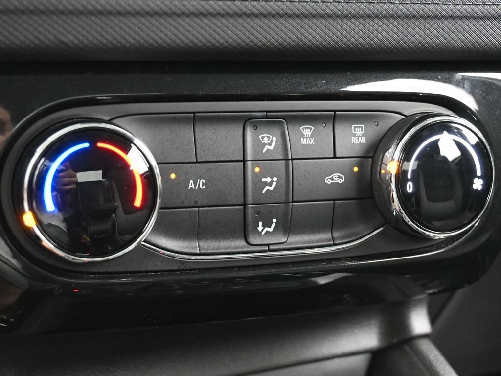 Used 2024 Chevrolet TrailBlazer LT image 22