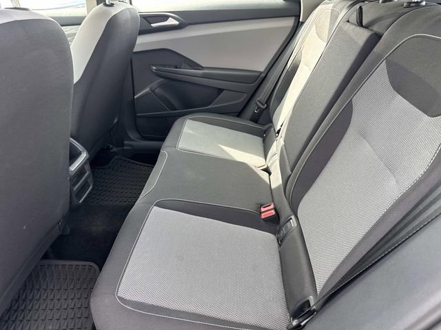 Certified 2022 Volkswagen Taos S image 11