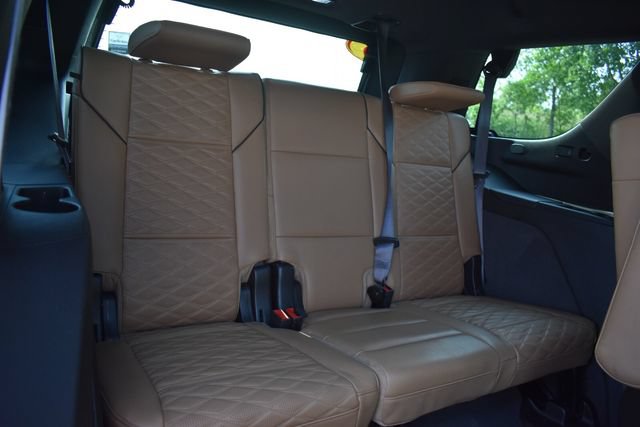 Certified 2023 Cadillac Escalade Sport w/ LPO, ONYX Package AWD/4WD image 17