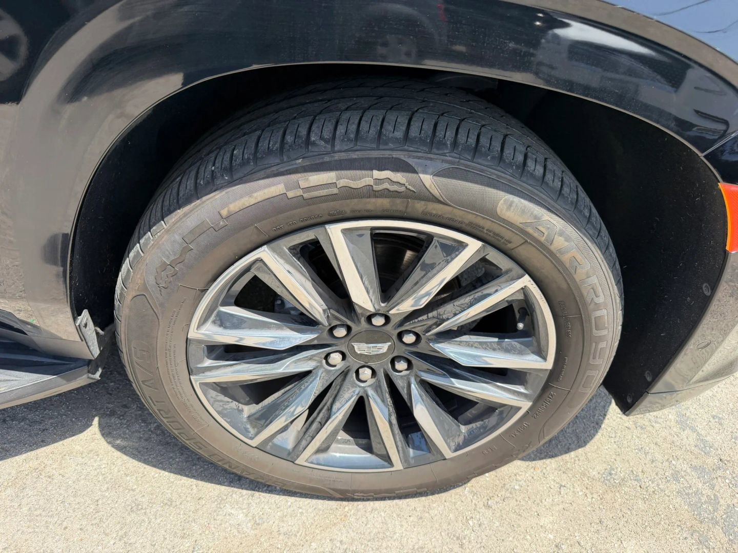 Used 2022 Cadillac Escalade Sport RWD image 39