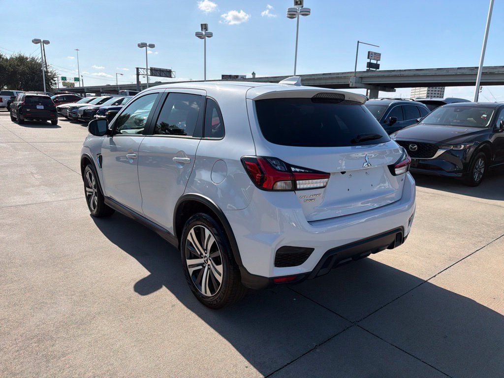 Used 2025 Mitsubishi Outlander Sport SE AWD/4WD image 5