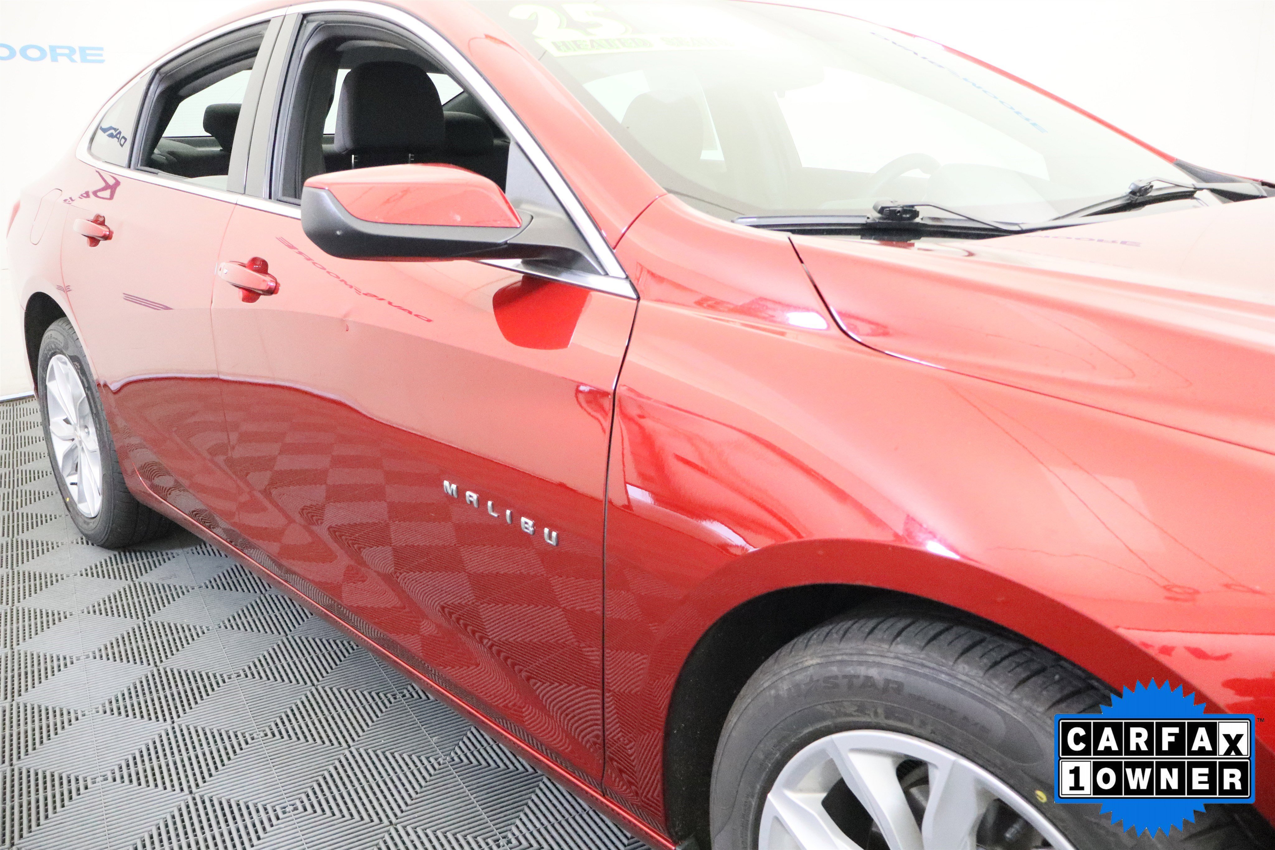 Used 2025 Chevrolet Malibu LT image 4