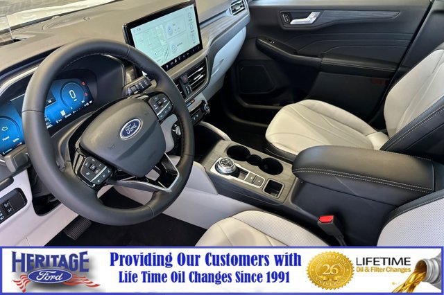 New 2025 Ford Escape SE w/ PHEV Premium Package FWD image 7