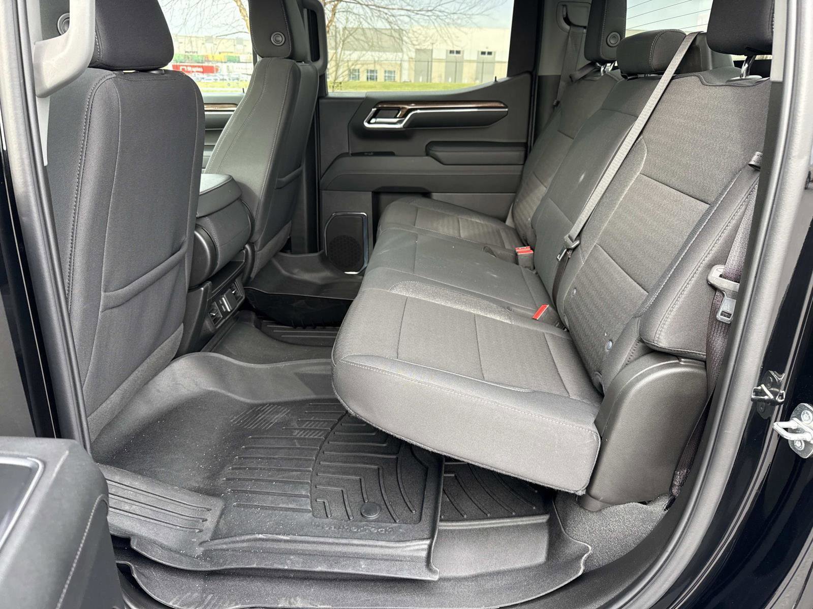 Used 2024 Chevrolet Silverado 1500 LT image 22