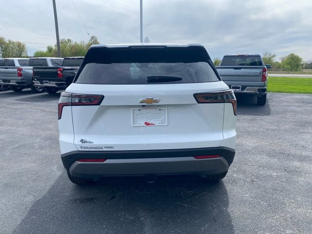 New 2026 Chevrolet Equinox LT w/ Convenience Package II AWD/4WD image 5