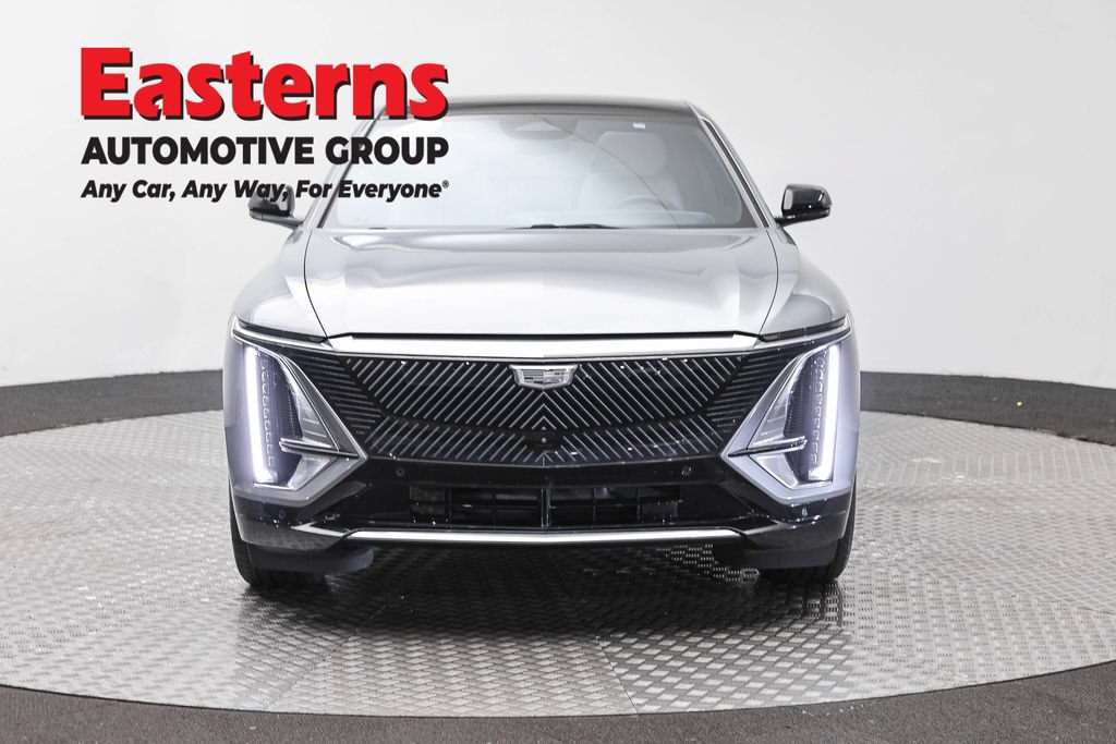 Used 2024 Cadillac Lyriq Luxury RWD image 3