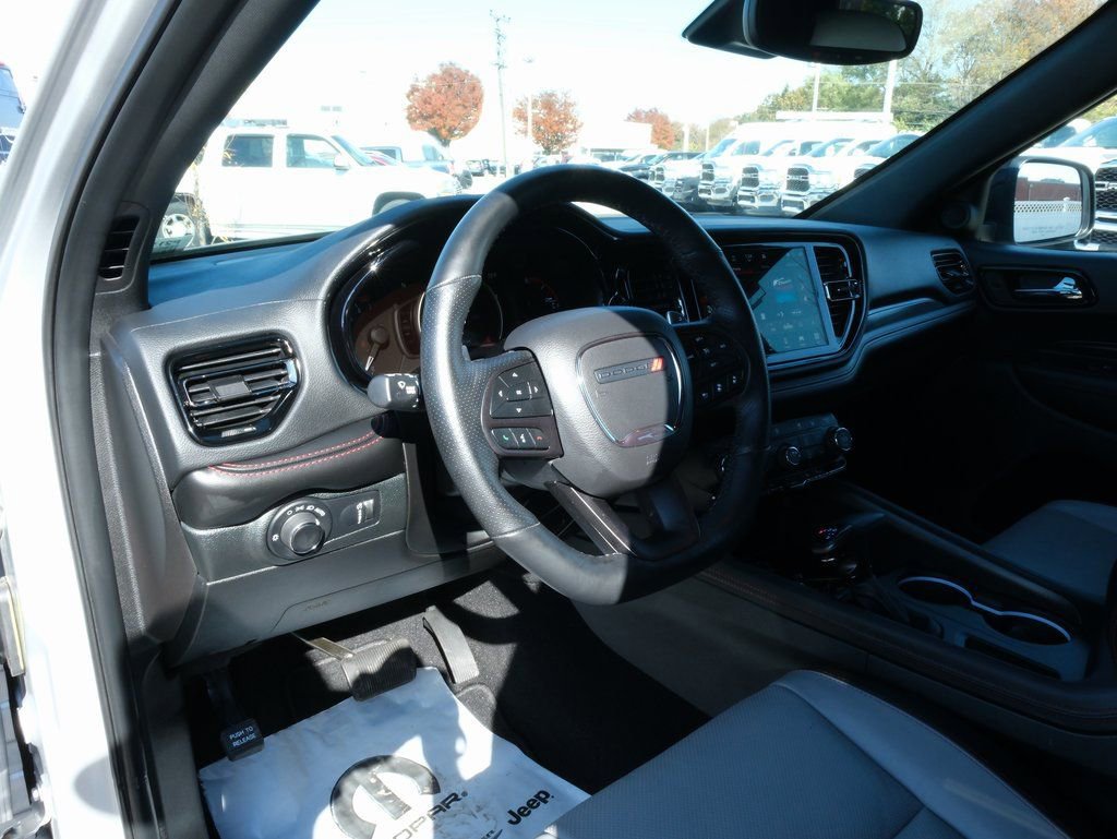 Used 2024 Dodge Durango GT image 3