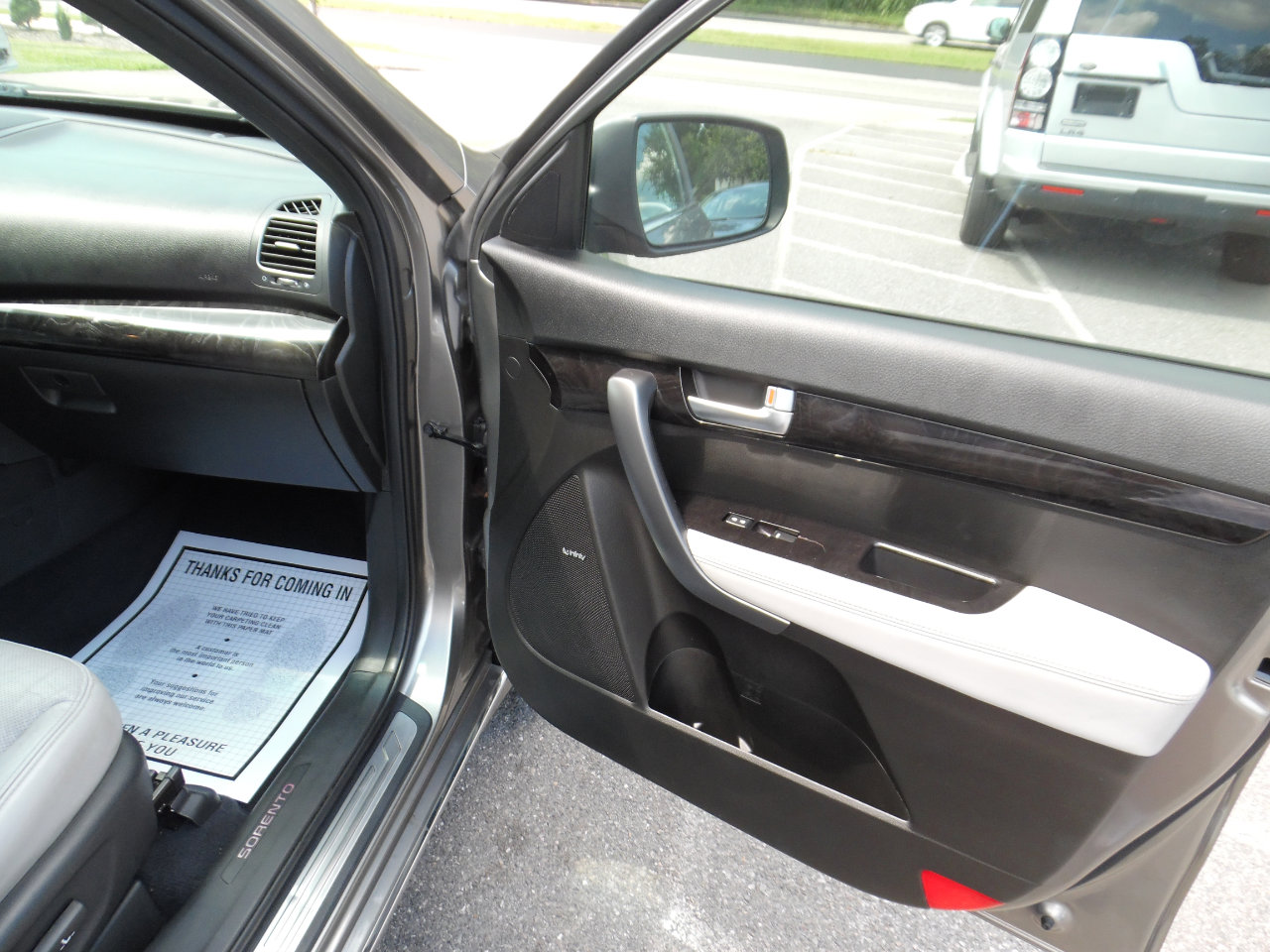 Used 2014 Kia Sorento SX image 22