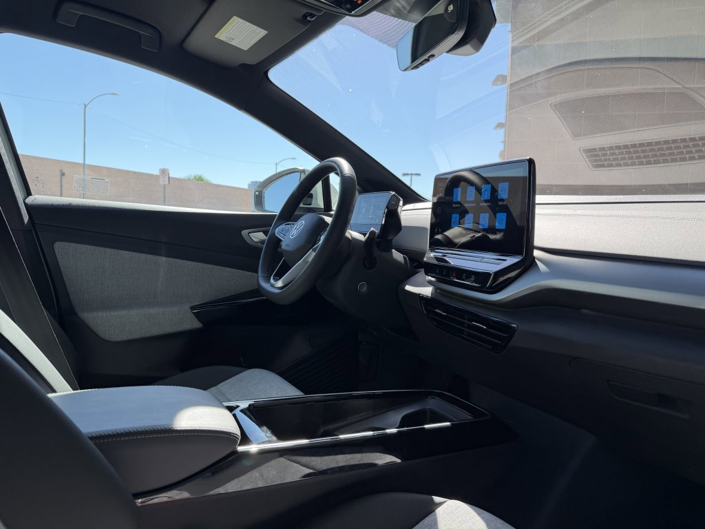 Used 2023 Volkswagen ID.4 Pro image 39