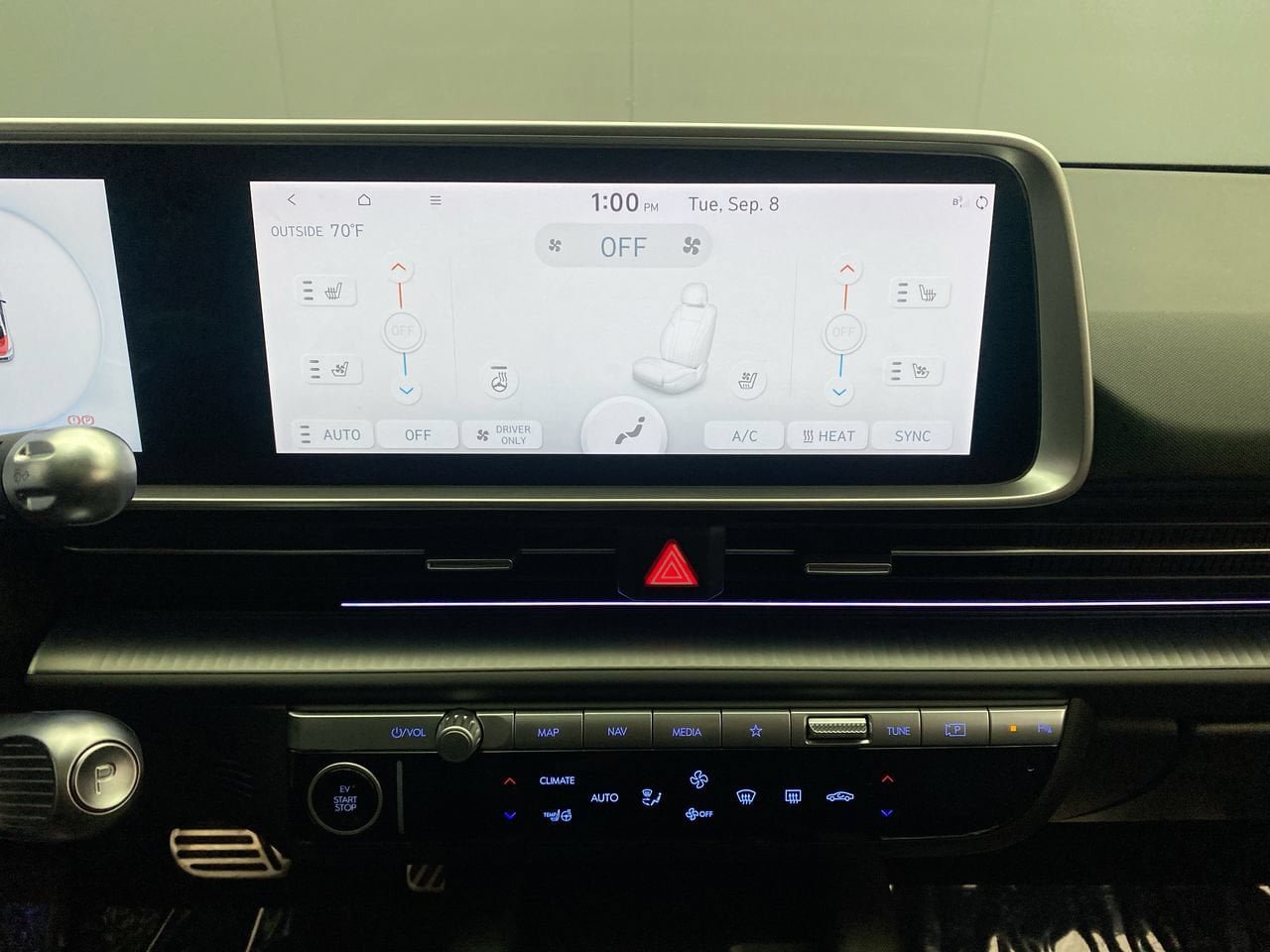 Used 2023 Hyundai Ioniq 6 Limited AWD/4WD image 23