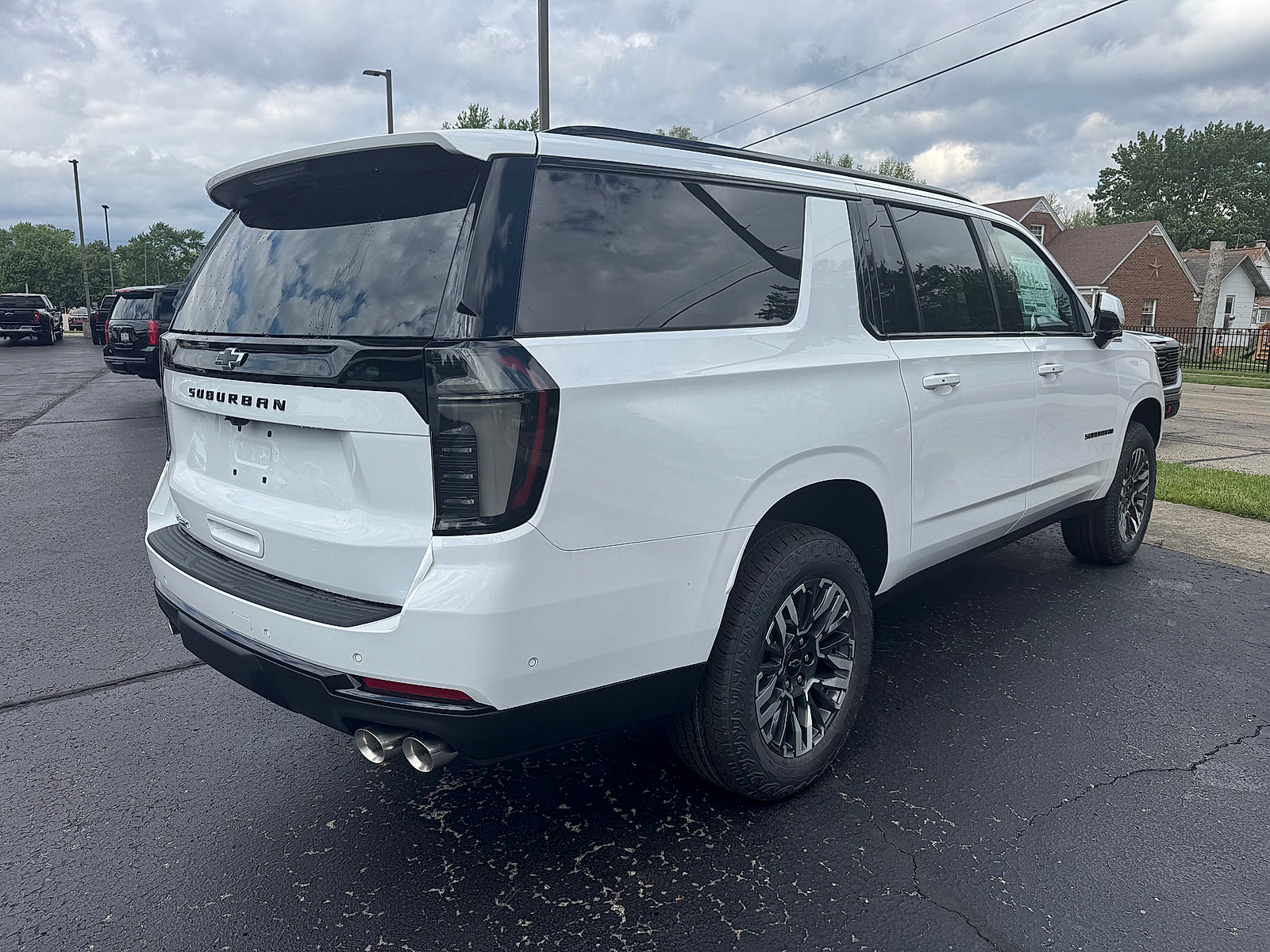 New 2026 Chevrolet Suburban Z71 w/ Comfort Package AWD/4WD image 5