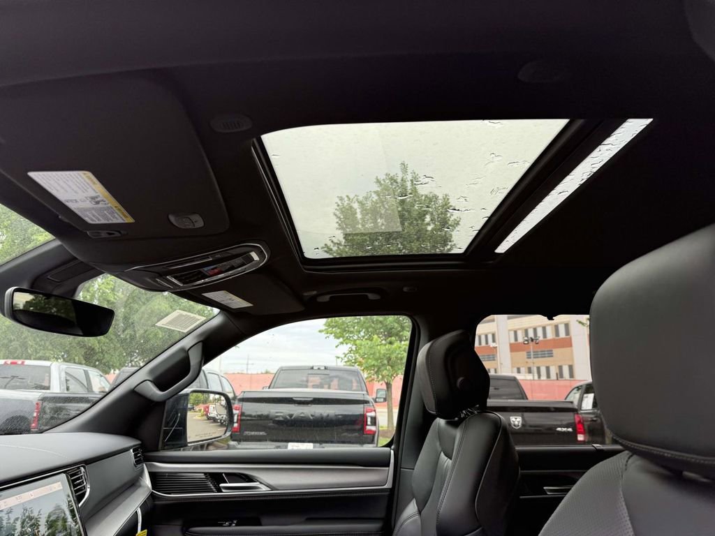 New 2026 Jeep Grand Wagoneer Limited AWD/4WD image 5