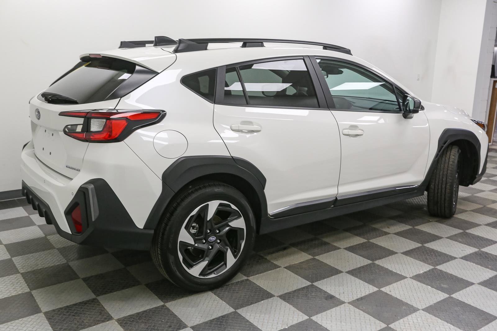 Used 2024 Subaru Crosstrek 2.5i Limited image 8