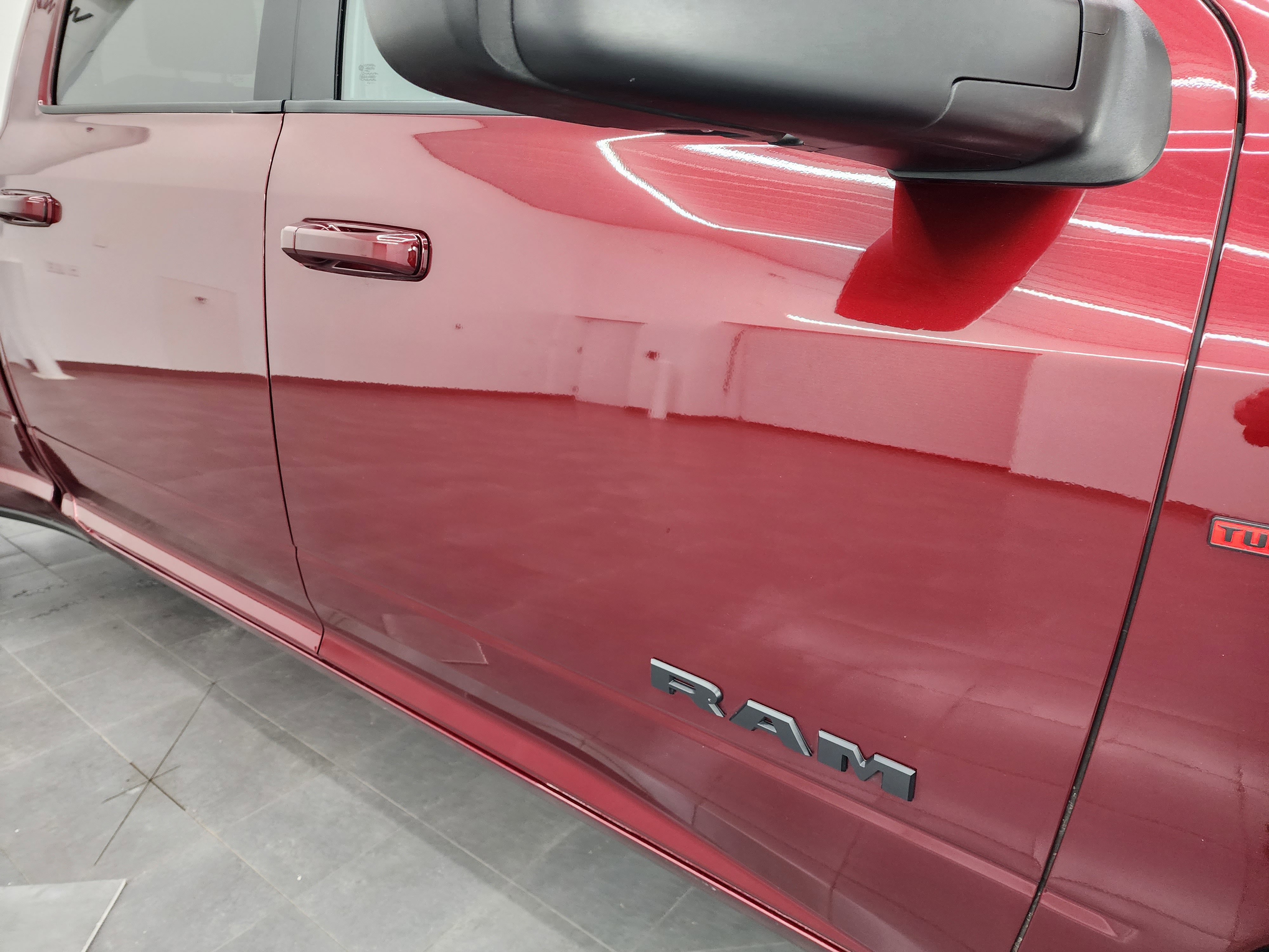 Used 2024 RAM 3500 Big Horn w/ Night Edition AWD/4WD image 26
