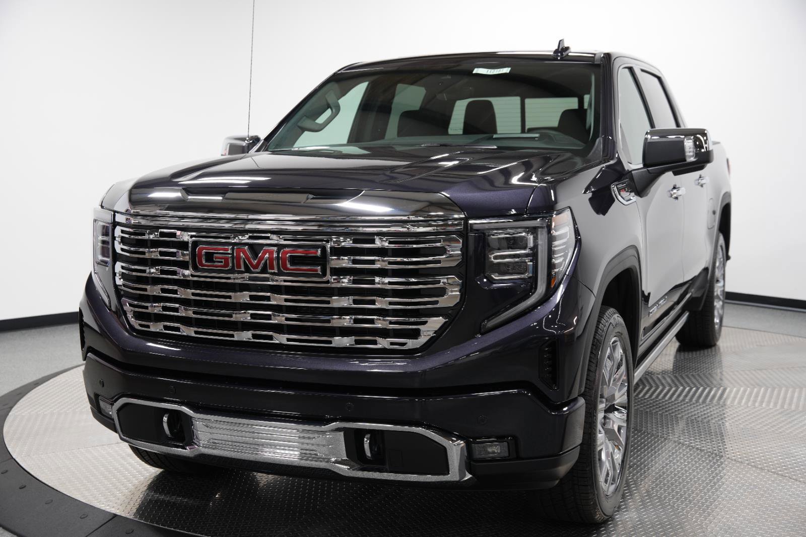 New 2026 GMC Sierra 1500 Denali w/ Denali Reserve Package image 3