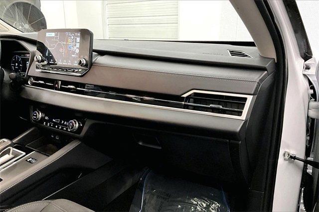 Used 2024 Mitsubishi Outlander SE image 16