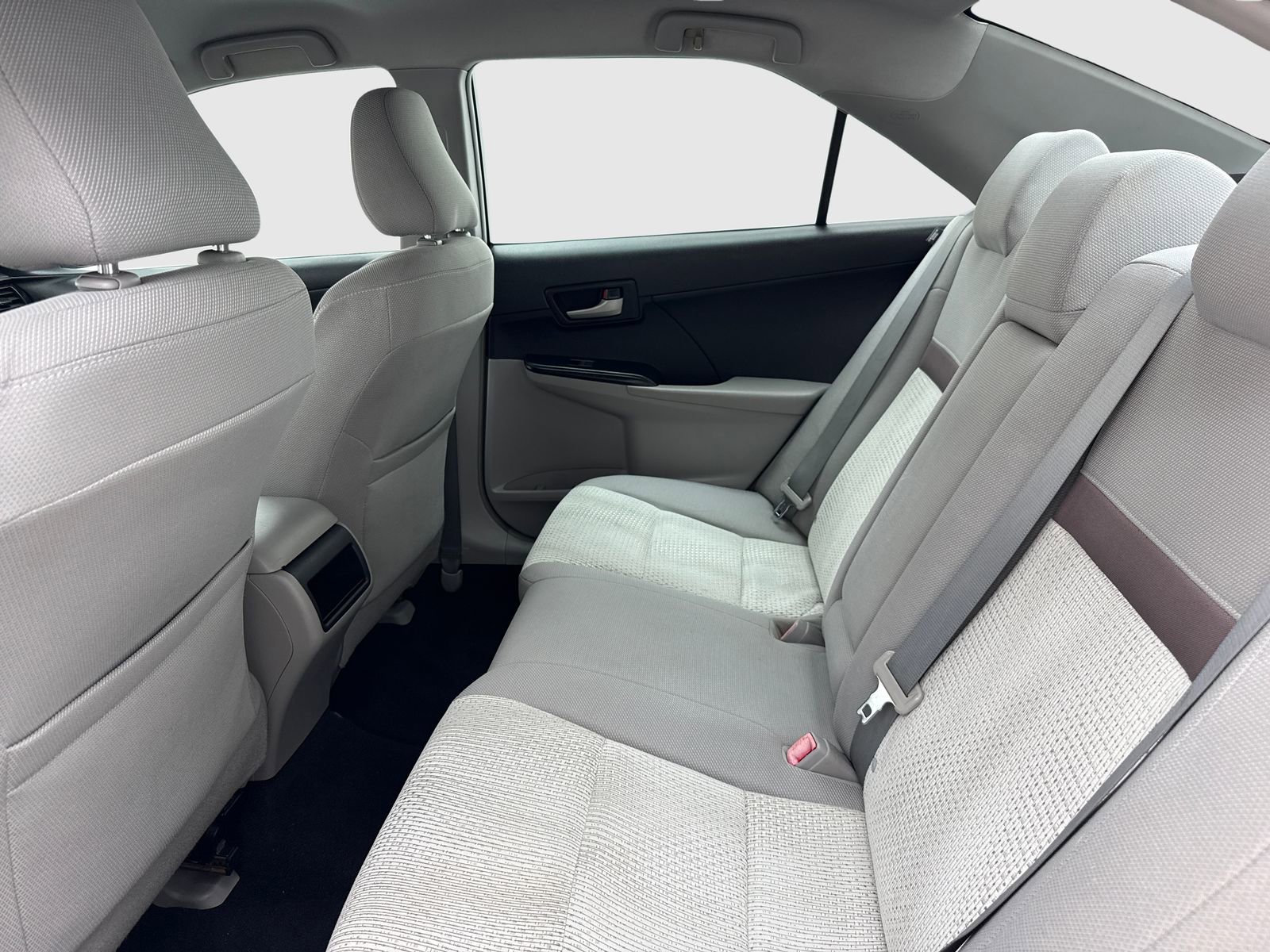 Used 2013 Toyota Camry LE image 36