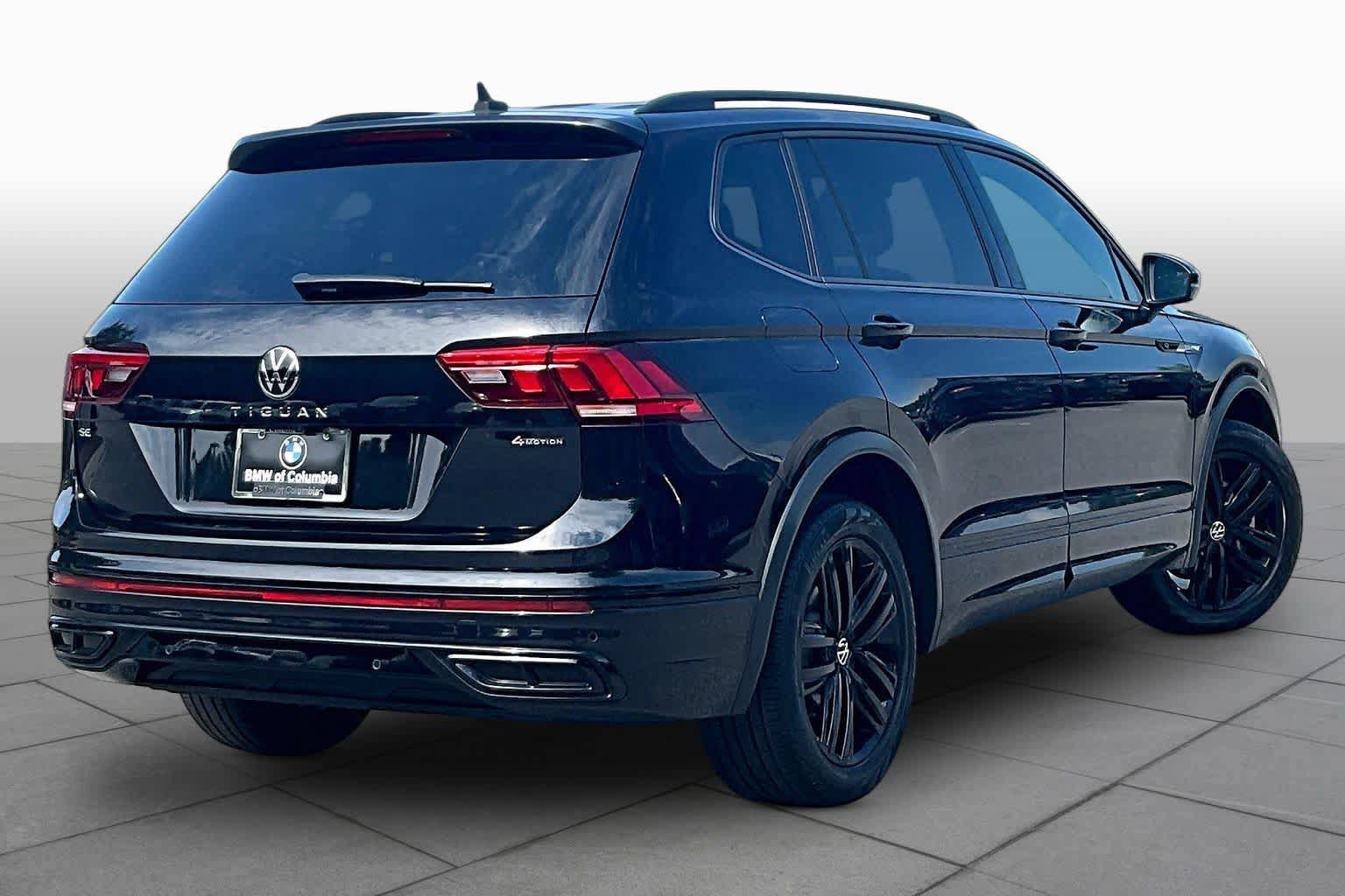 Used 2022 Volkswagen Tiguan SE R-Line AWD/4WD image 12