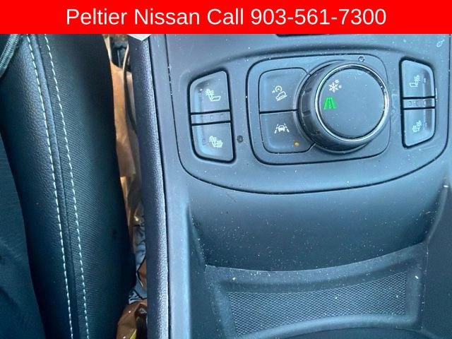 Used 2024 GMC Terrain SLT w/ Tech Package FWD image 15