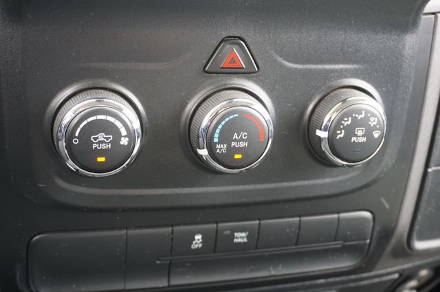 Used 2018 RAM 1500 Express w/ Express Value Package AWD/4WD image 29