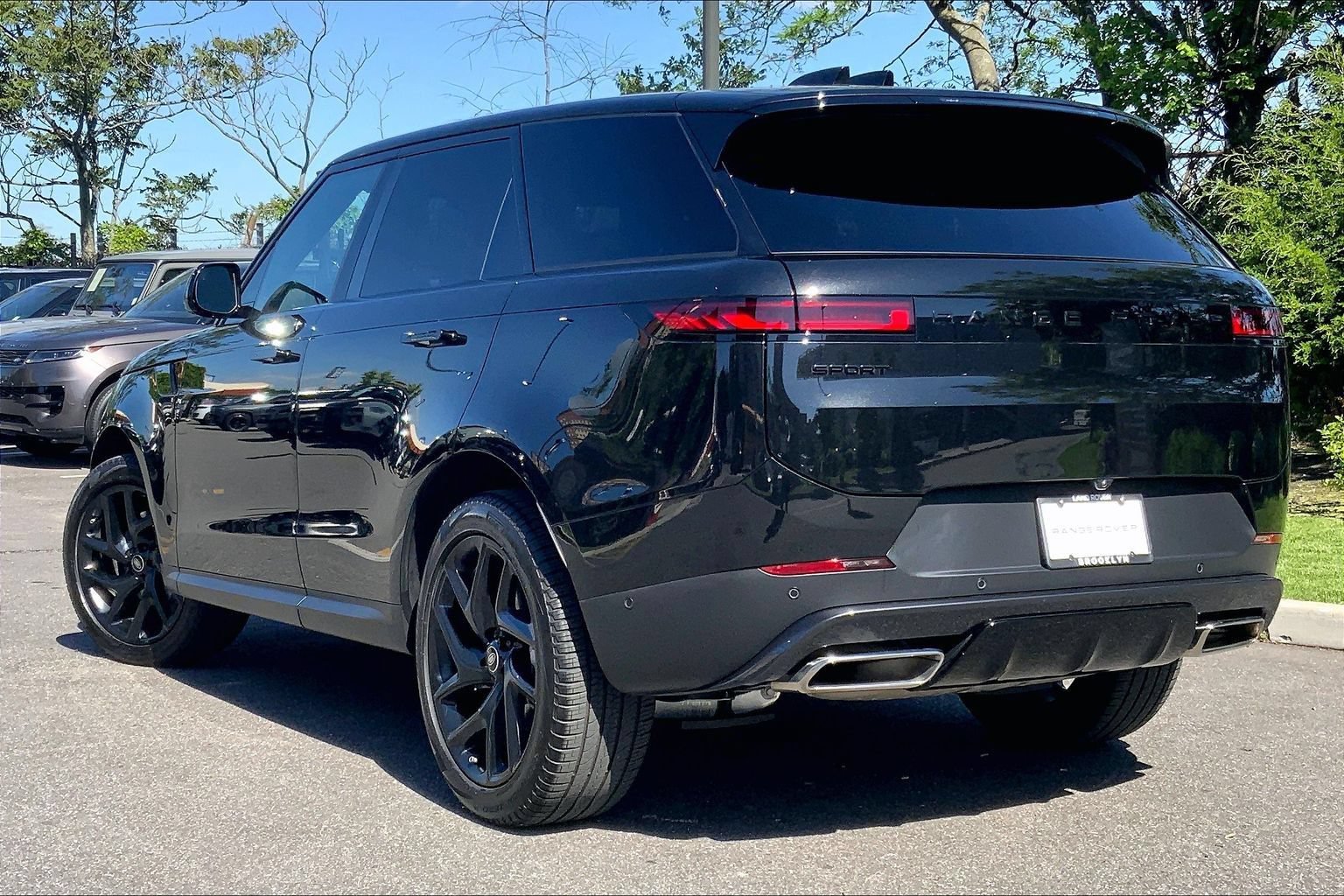 Certified 2025 Land Rover Range Rover Sport SE AWD/4WD image 11