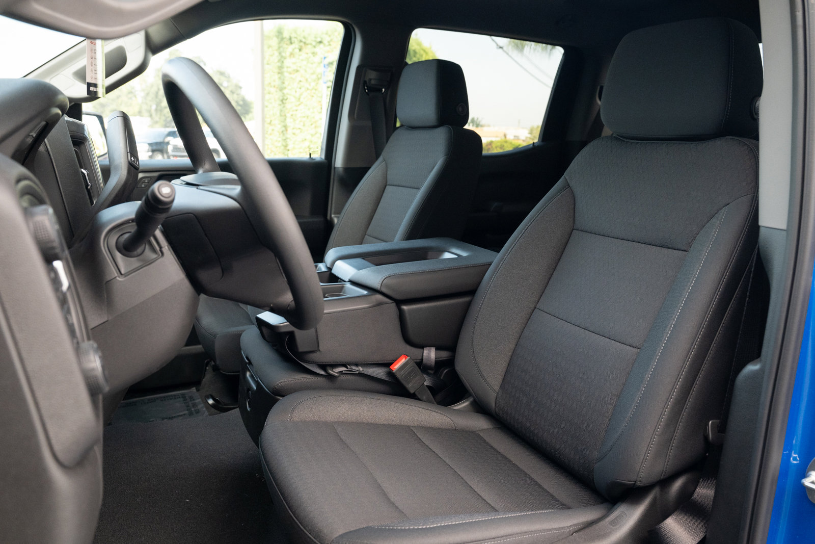 Used 2025 Chevrolet Silverado 1500 Custom image 17