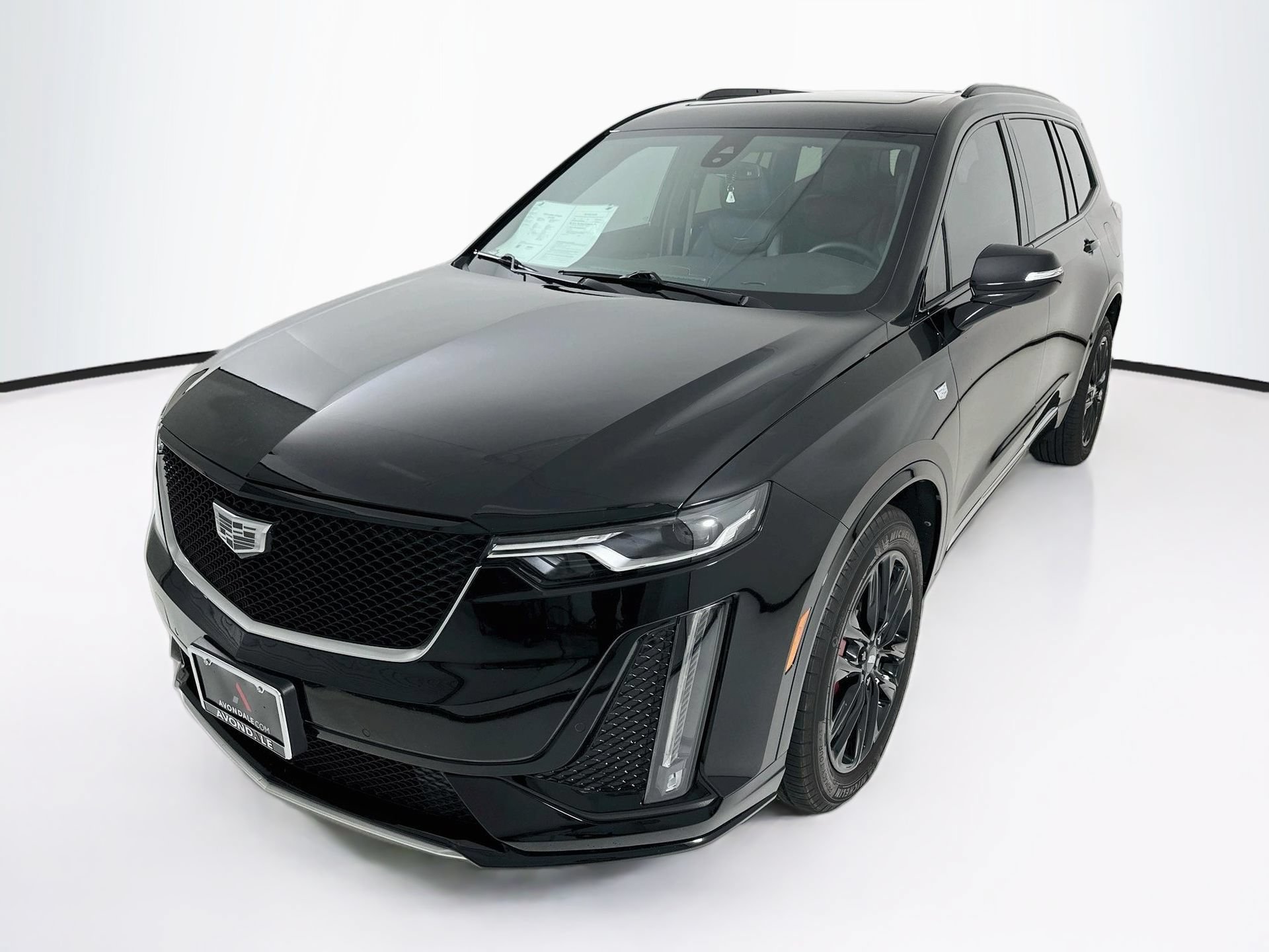Used 2025 Cadillac XT6 Sport w/ LPO, Onyx Lite Package AWD/4WD image 3
