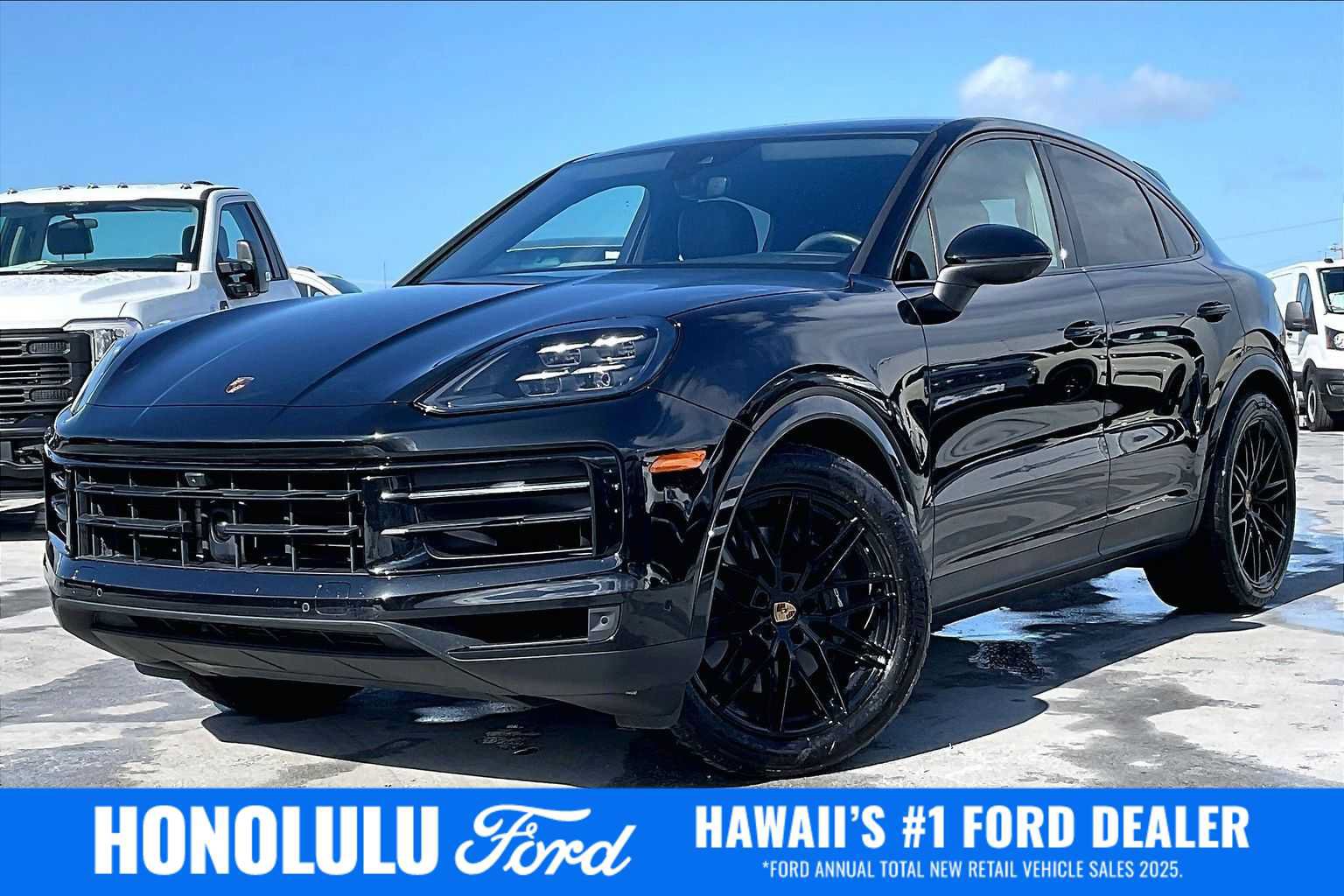 Used 2025 Porsche Cayenne Coupe AWD/4WD image 1