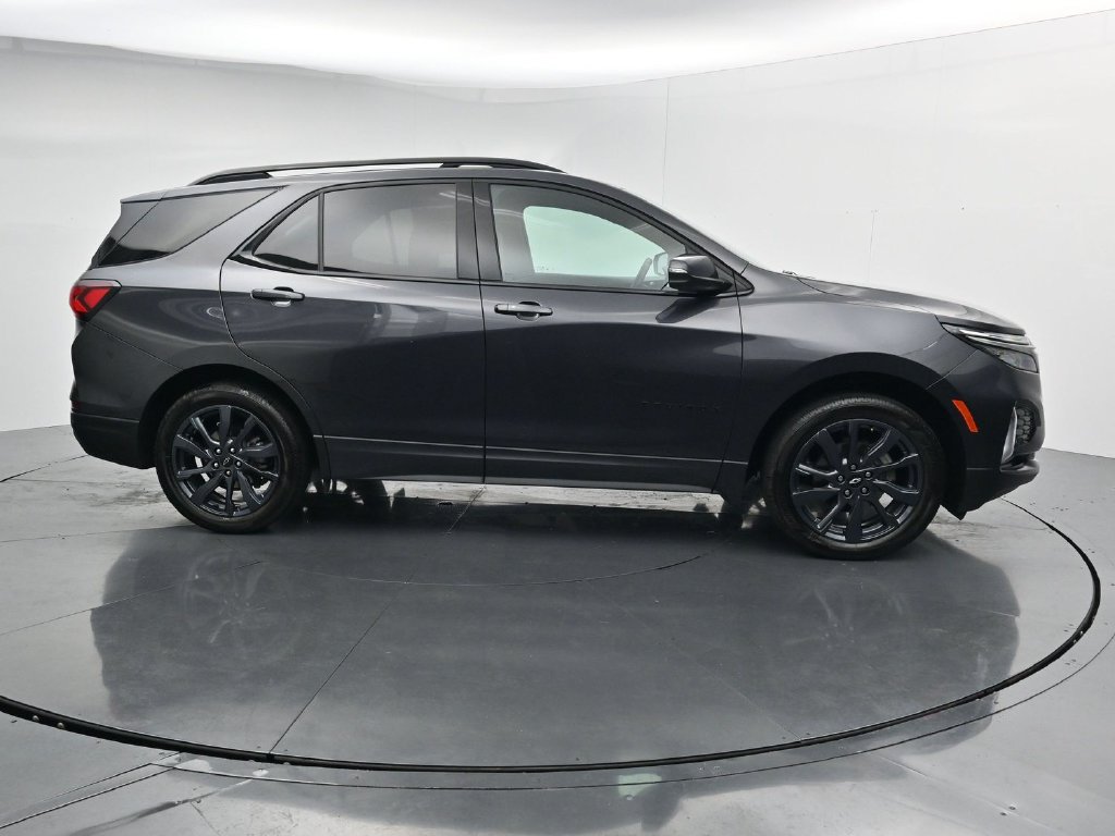 Used 2022 Chevrolet Equinox RS w/ RS Leather Package AWD/4WD image 9