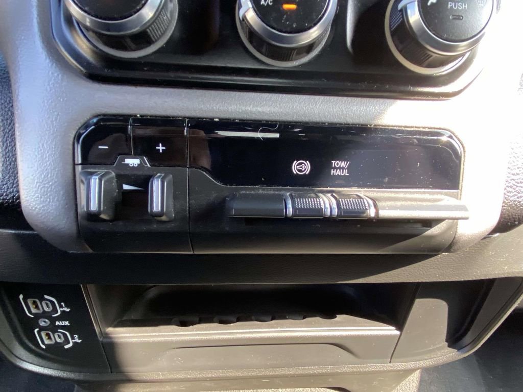 Used 2024 RAM 2500 Big Horn AWD/4WD image 22