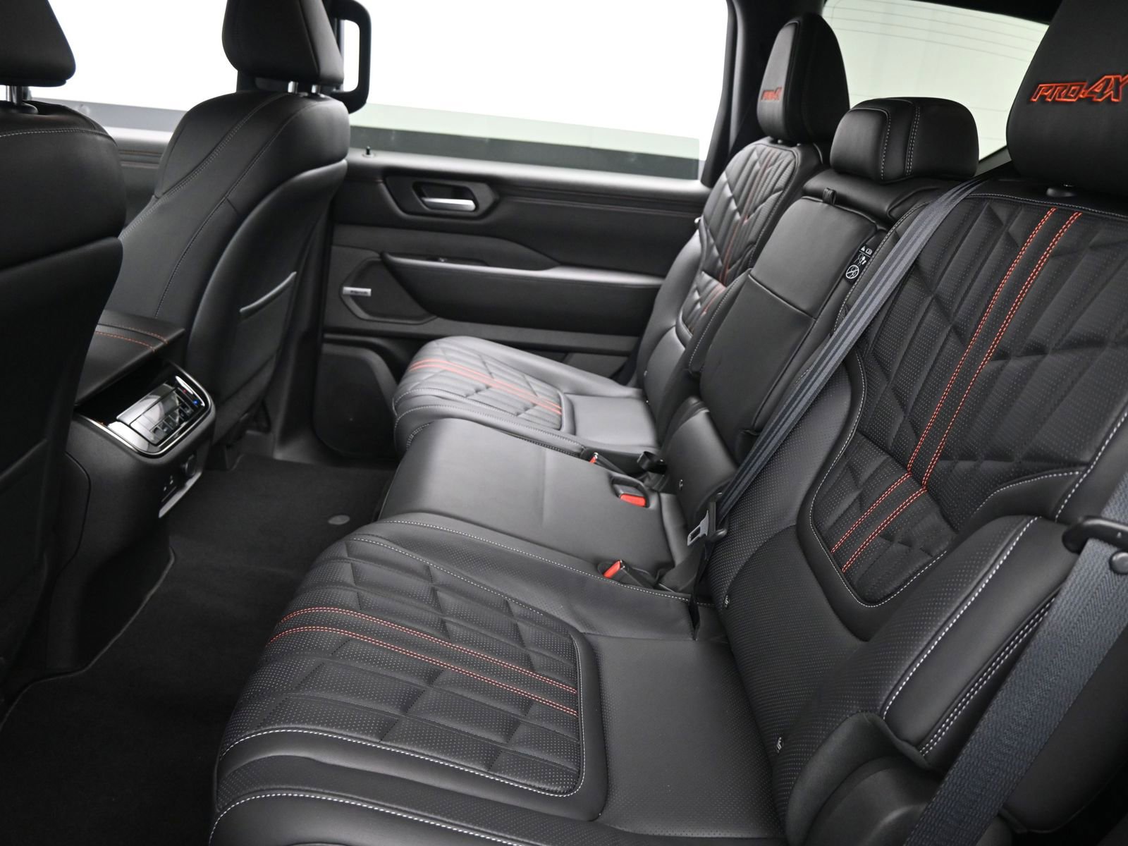 New 2025 Nissan Armada PRO-4X AWD/4WD image 11