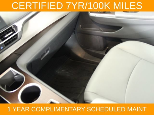 Used 2024 Toyota Sienna XLE FWD image 16
