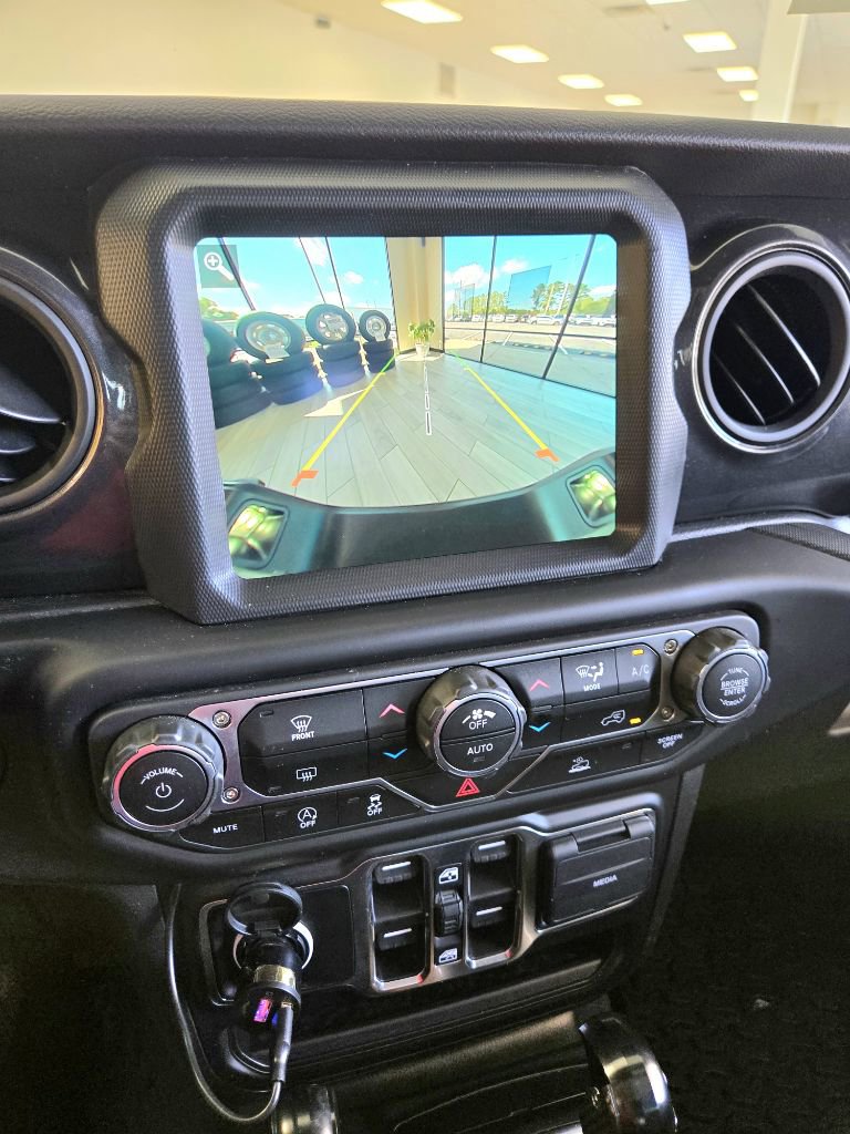 Used 2022 Jeep Gladiator Sport image 11