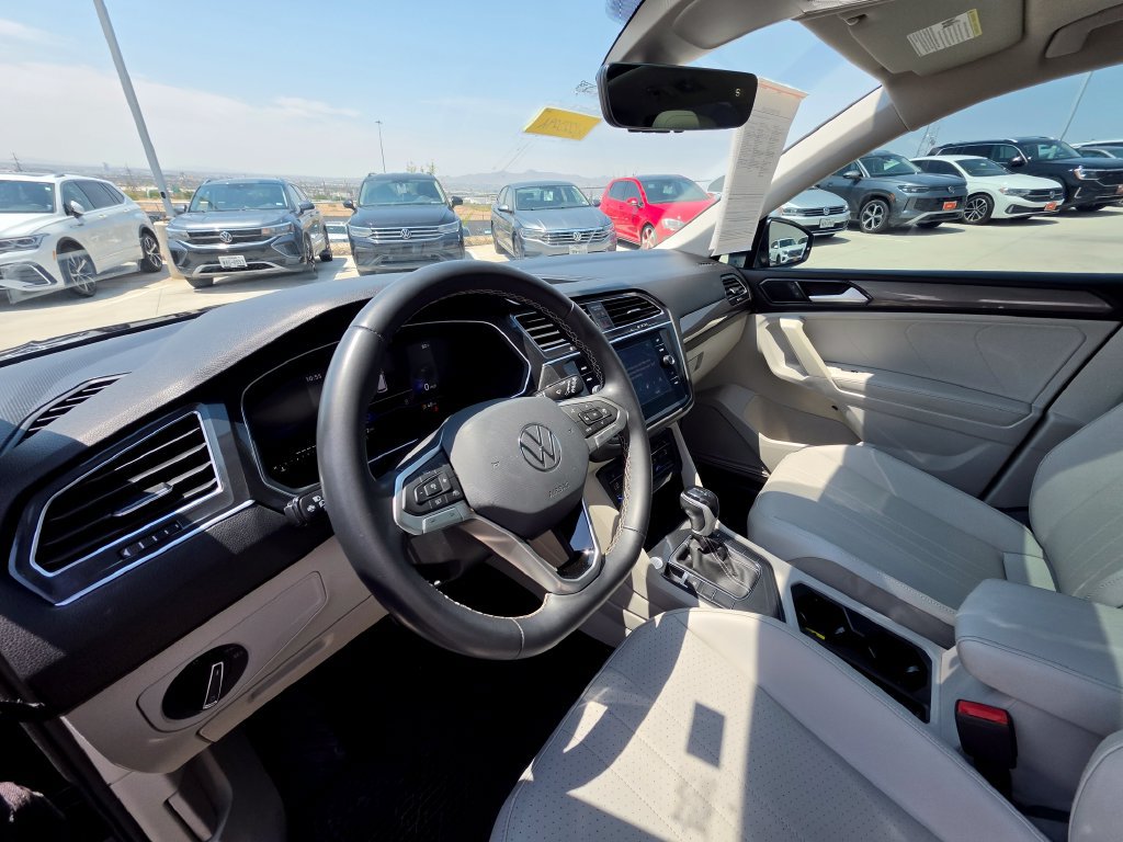 Used 2023 Volkswagen Tiguan SE FWD image 14