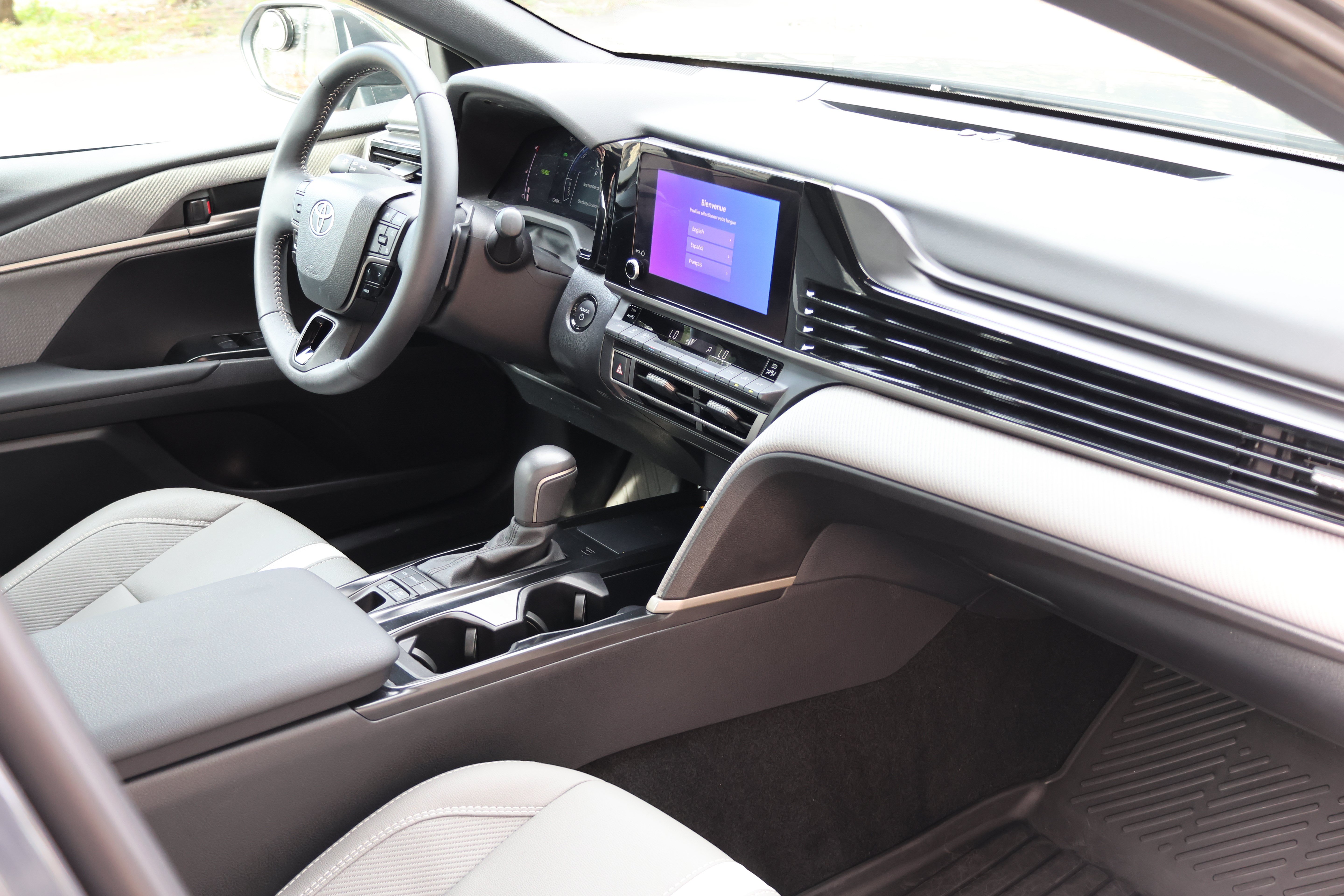 Certified 2025 Toyota Camry SE FWD image 33
