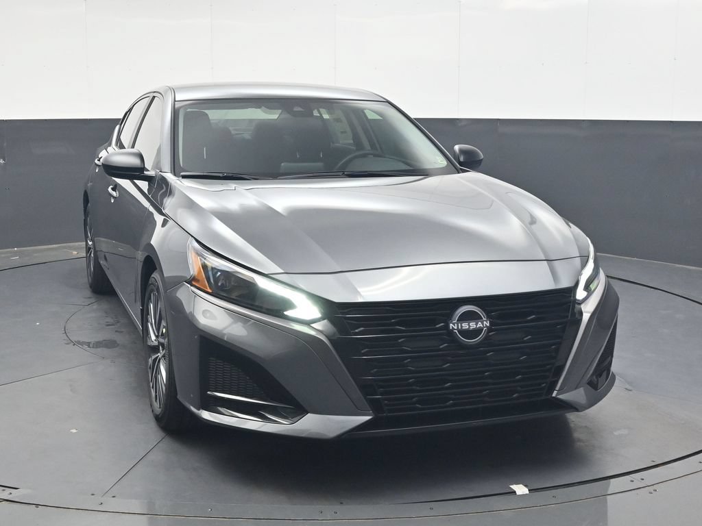 New 2026 Nissan Altima 2.5 SV FWD image 2