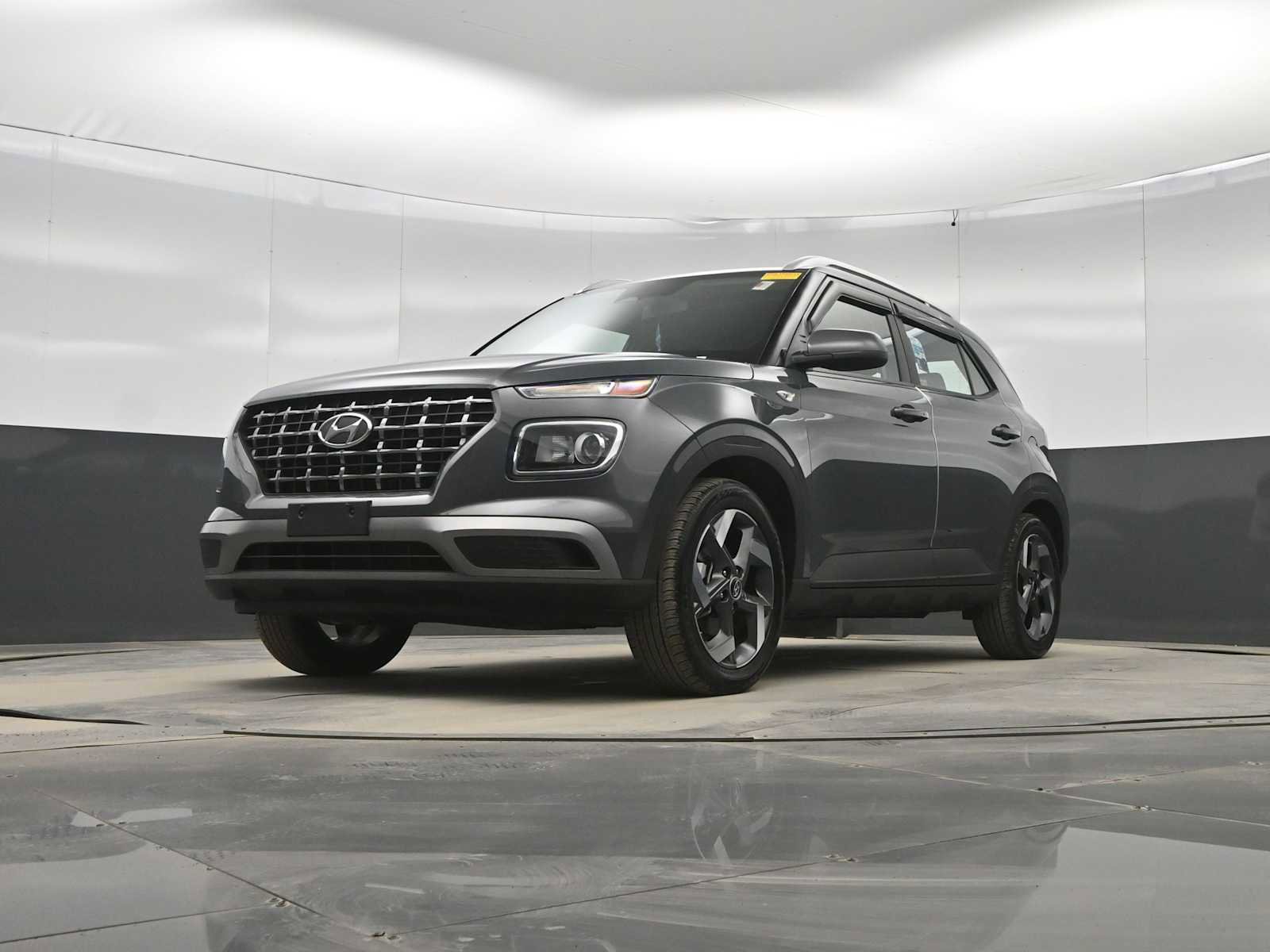 Certified 2024 Hyundai Venue SEL image 33