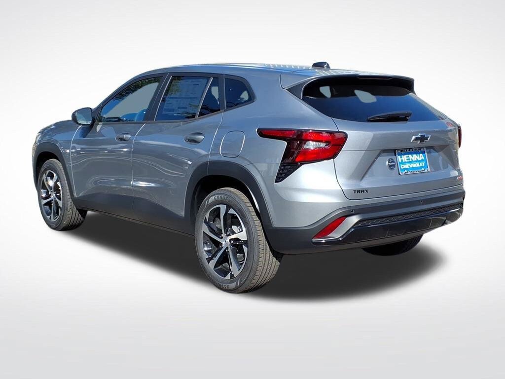New 2026 Chevrolet Trax RS w/ Driver Confidence Package FWD image 6