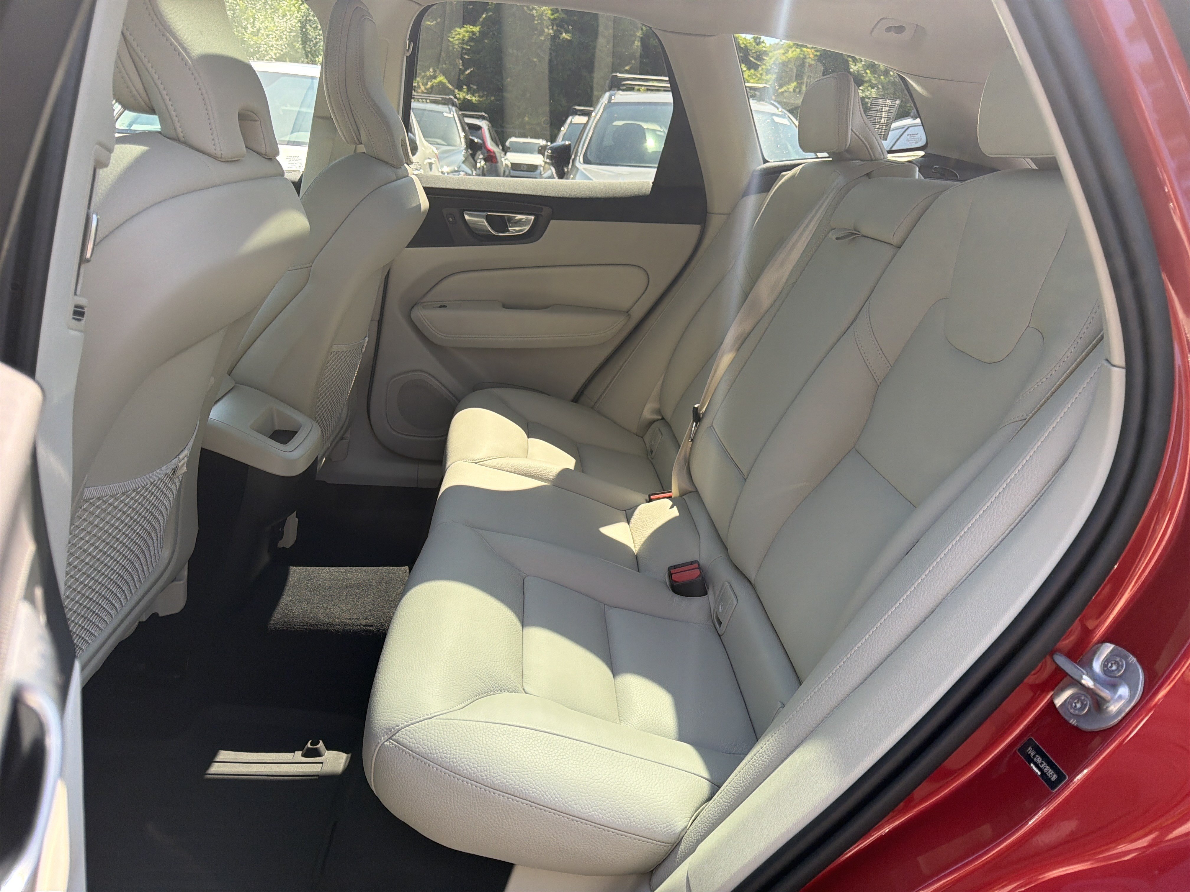 Certified 2024 Volvo XC60 B5 Core w/ Protection Package AWD/4WD image 66