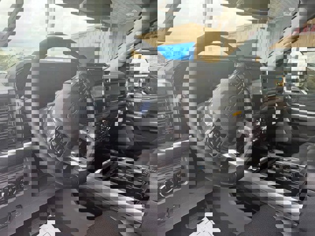 New 2026 Ford F350 Lariat w/ Chrome Package image 15