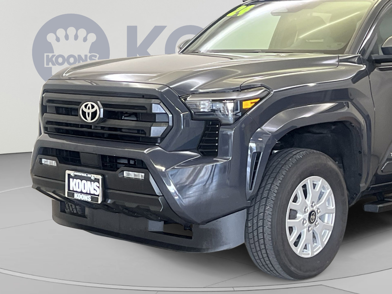 Used 2024 Toyota Tacoma SR5 AWD/4WD image 27