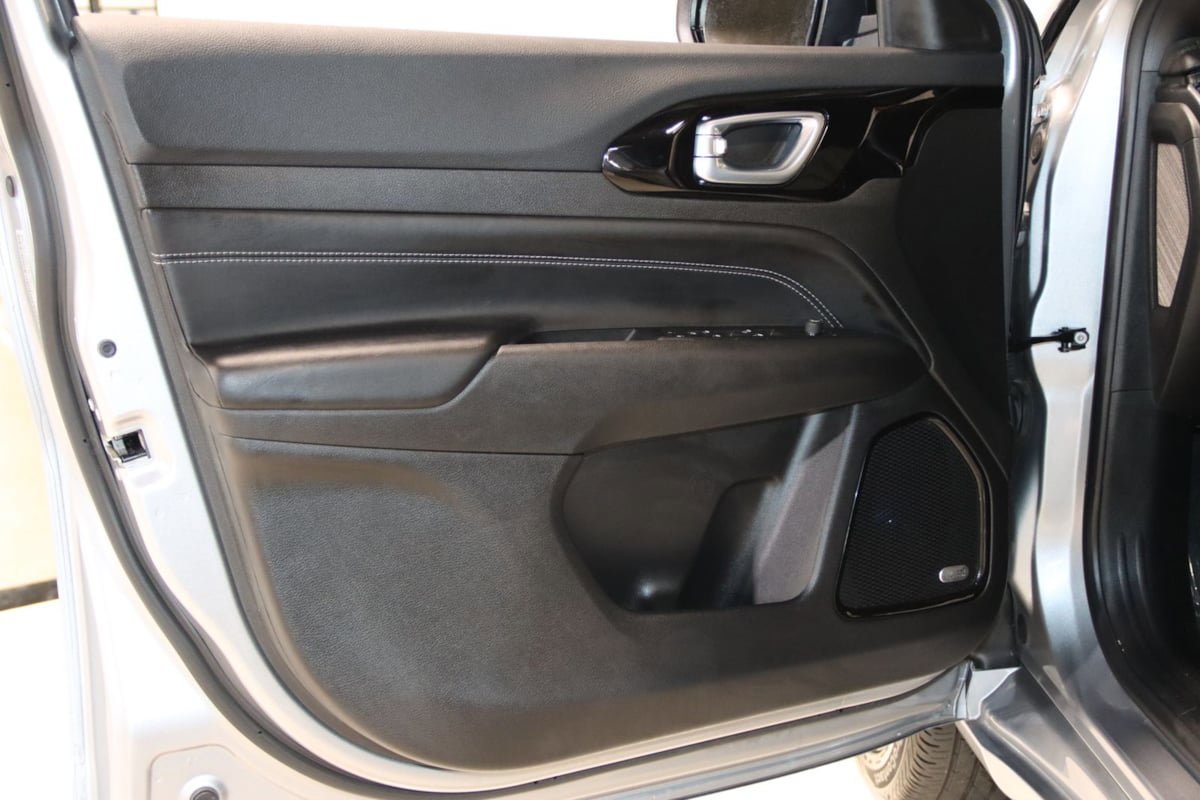 Used 2022 Jeep Compass High Altitude AWD/4WD image 33