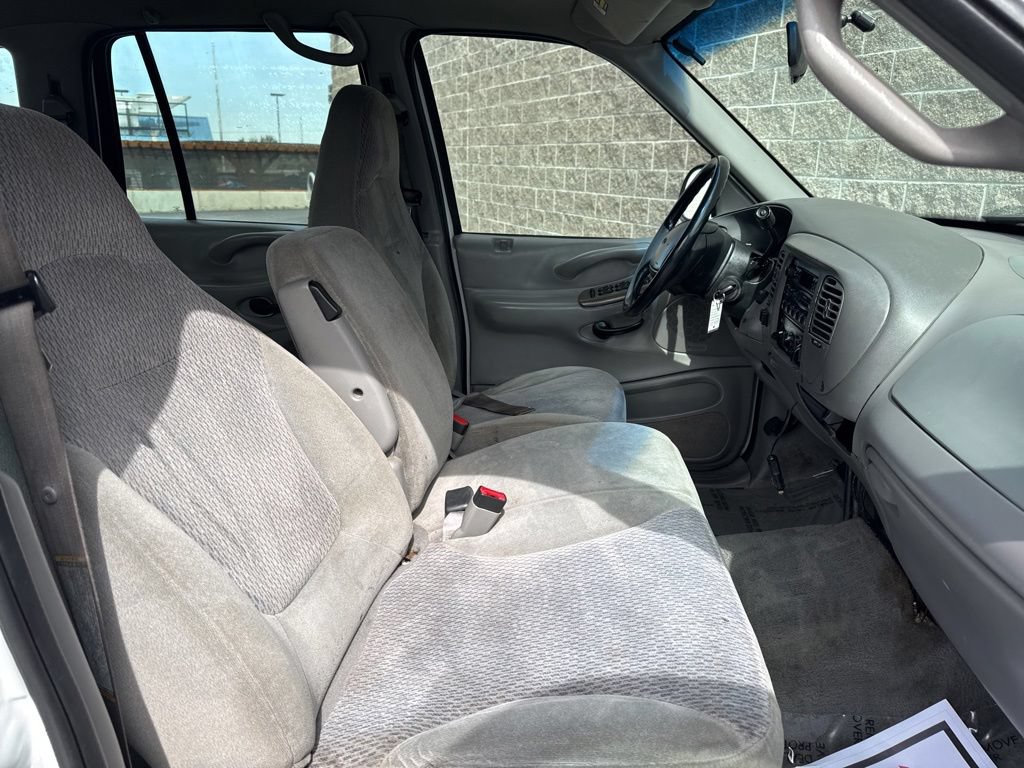Used 1998 Ford Expedition XLT RWD image 19