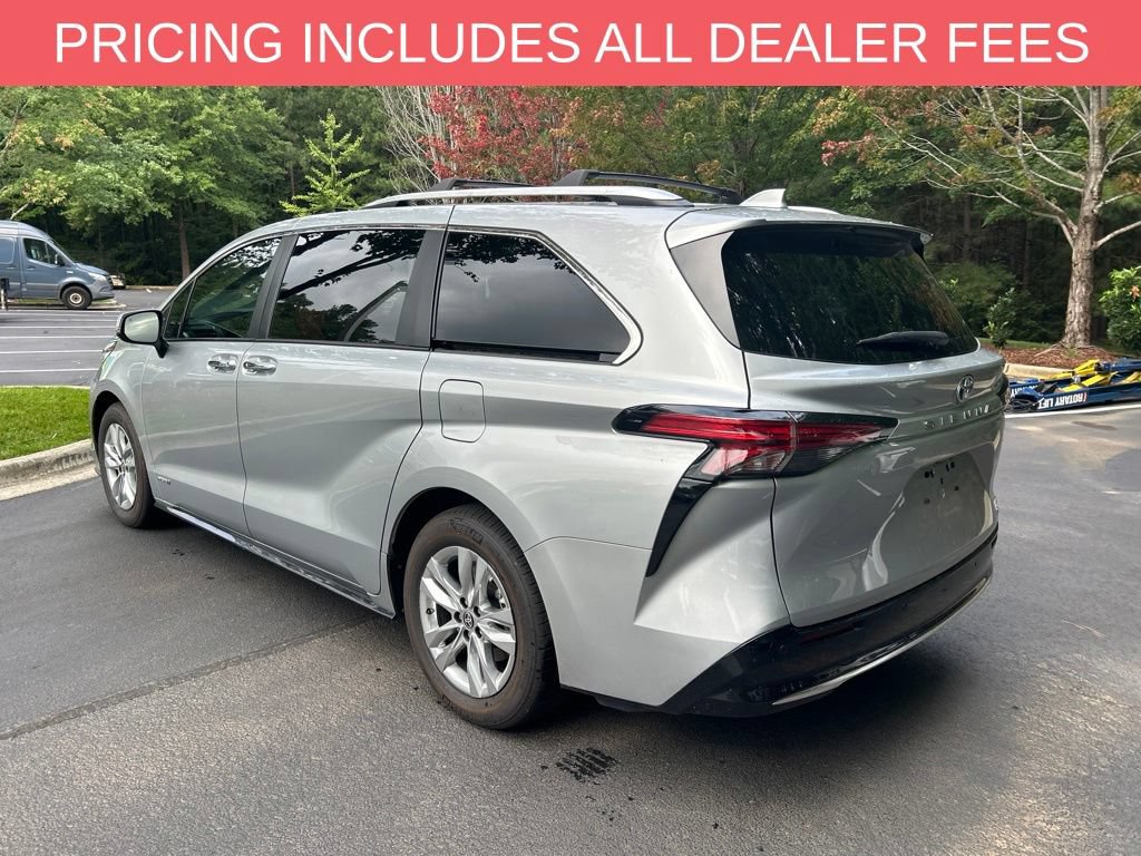 Certified 2021 Toyota Sienna Limited FWD image 6
