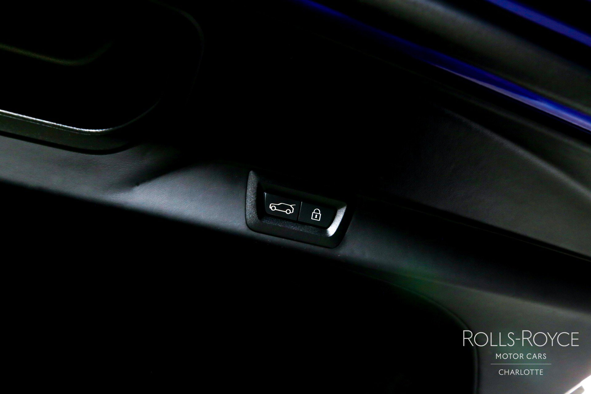 Used 2021 Rolls-Royce Cullinan Black Badge image 25